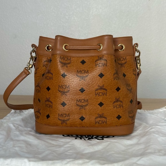 MCM cognac bucket bag with dustbag - Picture 3 of 15